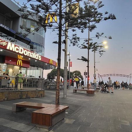 Beachside Apartment In The Heart Of Surfers Paradise - Free Parking Gold Coast Esterno foto