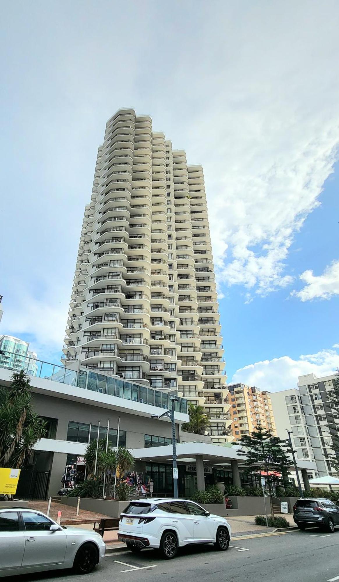 Beachside Apartment In The Heart Of Surfers Paradise - Free Parking Gold Coast Esterno foto